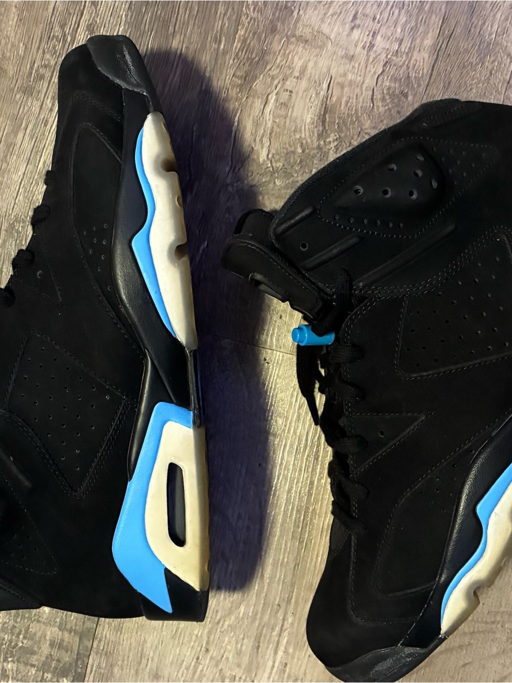 Jordan Men's Black and Light Blue High-Top Sneakers